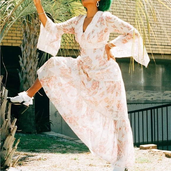 🌹🌹VANTAGE DRESS - Picture 1 of 8